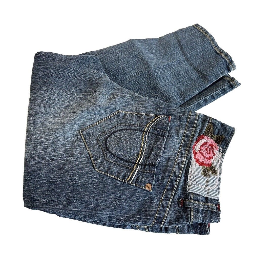 Blue Epic Embroidered Carnation Flower Sz 6 Blue Capri Jeans Bohochic Retro